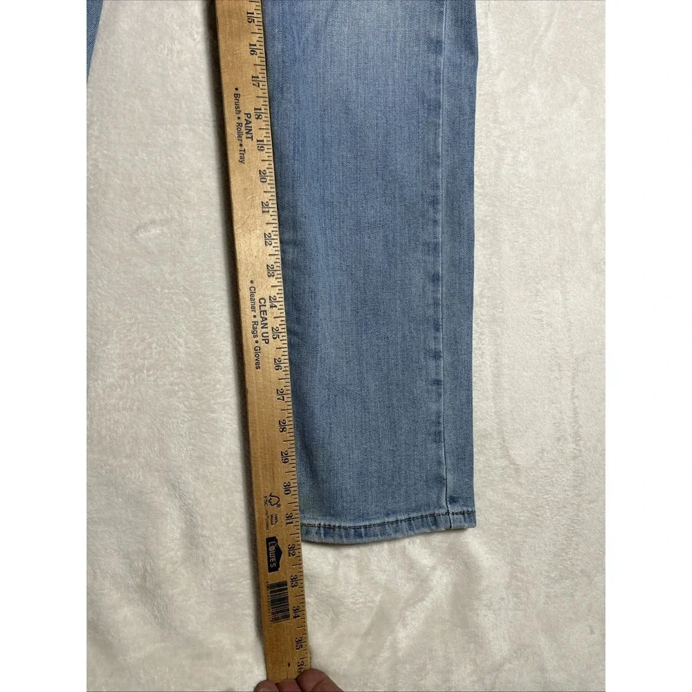 Levi's 502 Mens 31x32 Regular Taper Fit Blue Jeans Casual Rodeo Cowboy Western